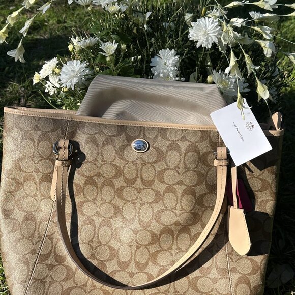 COACH Peyton Signature Zip Top Tote– F28365 Light Khaki/ MSRP $328 - Picture 9 of 15